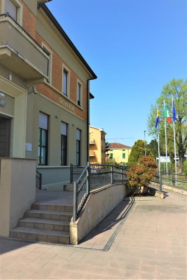 Student'S Hostel Parma Exterior foto